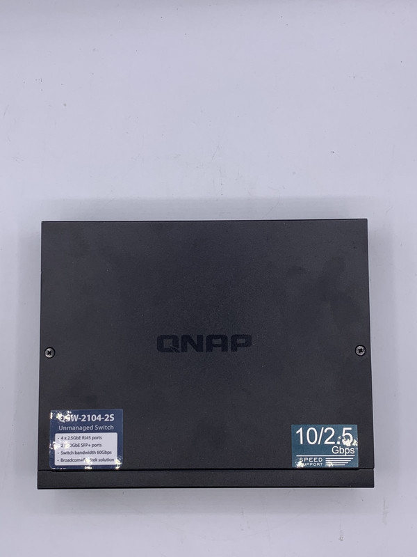 QNAP QSW-2104-2S 6-PORT 10GBE AND 2.5GBE PLUG AND PLAY UNMANAGED NETWORK SWITCH