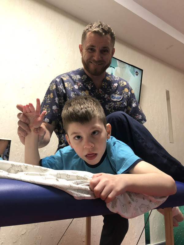 93F5AA38-10EF-4D00-84F4-D5F85D1A43DC