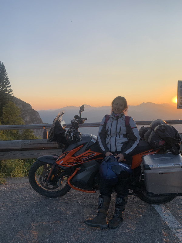 15EDF484-63C9-464E-A47B-690765C36CB2