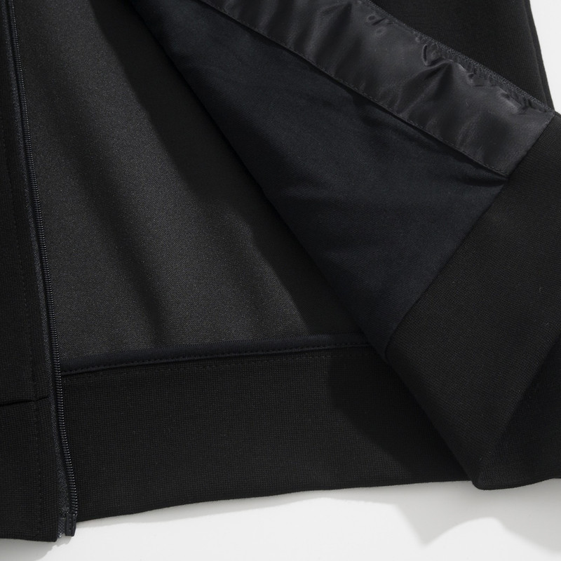 2025-10-27-02-43-IMG-2484