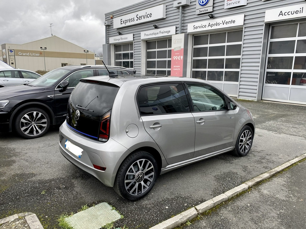 79FFF169-3291-49A1-9074-67BF0E5198DD