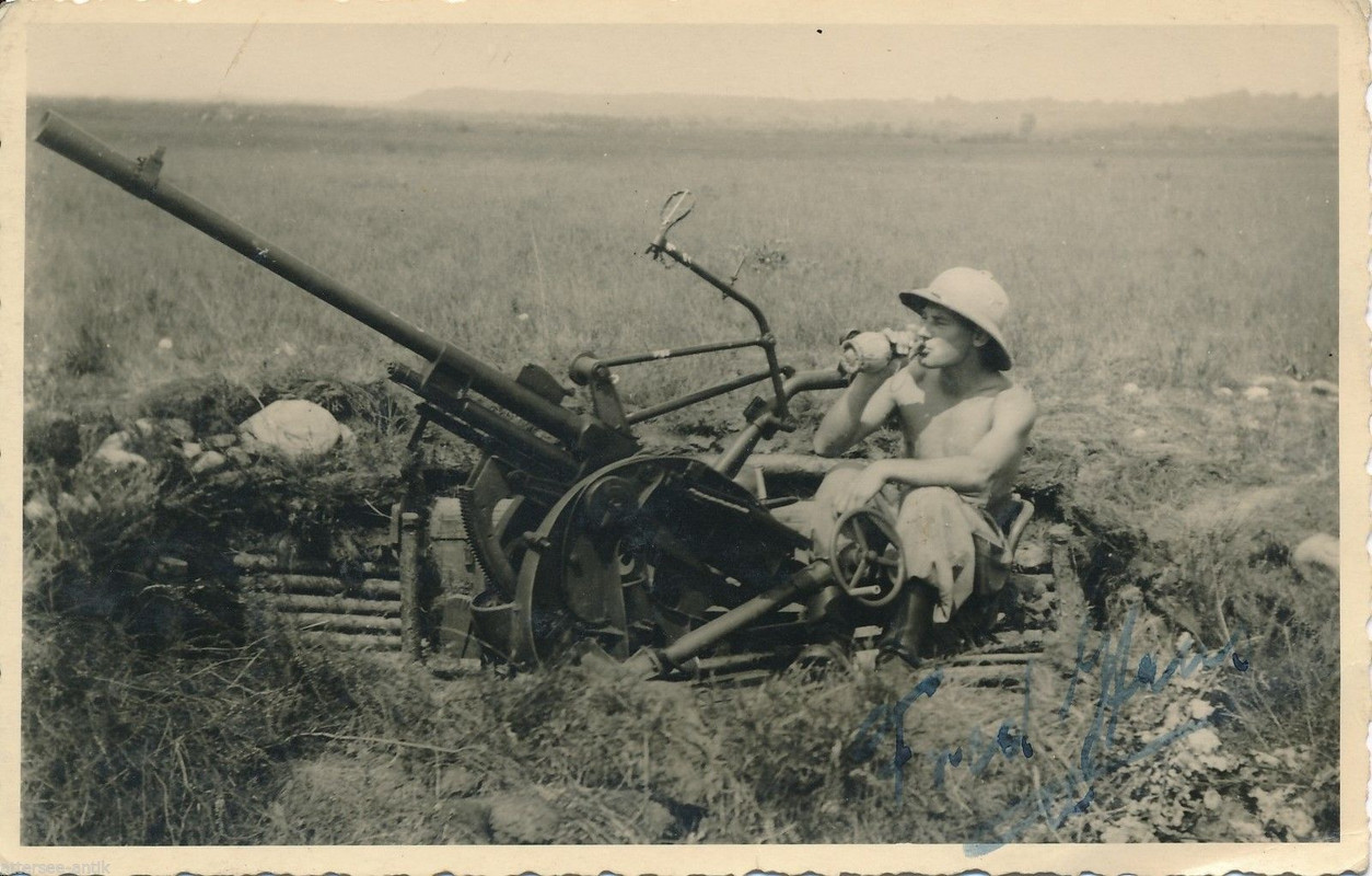 Foto-PK Flak Südfront Tropenhelm Helm caso helmet Widmung Tropen