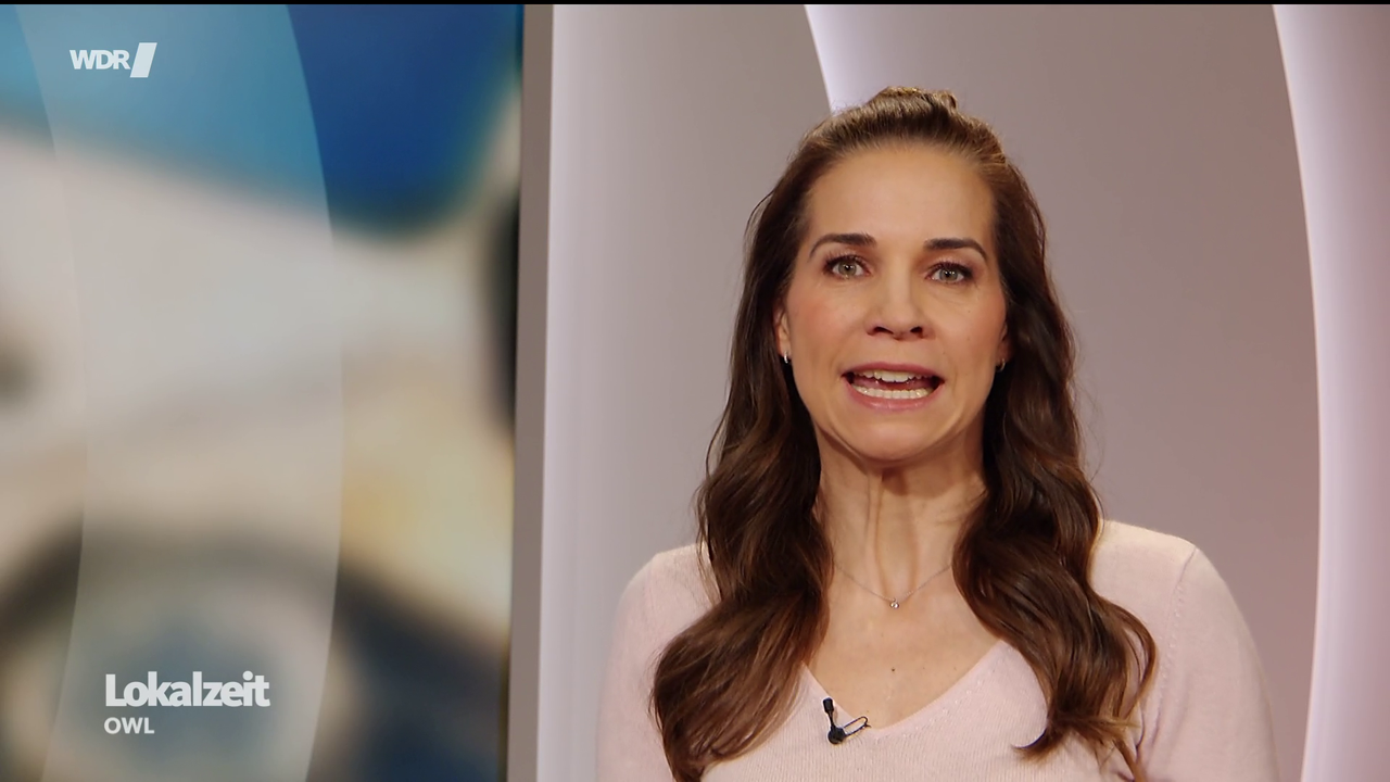 Kristina Sterz WDR Lokalzeit OWL 12 03 2026 112X Caps 23