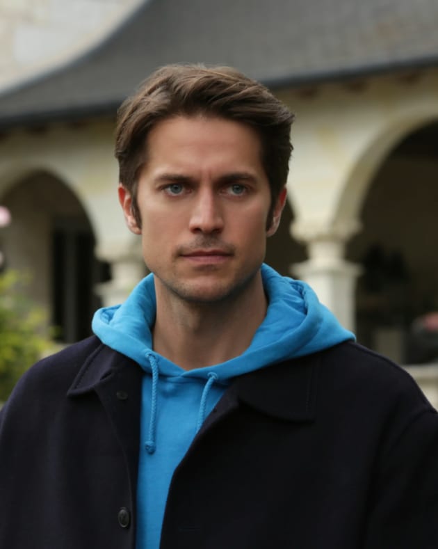 gabriel-looks-mad-emily-in-paris-s1e8.jp