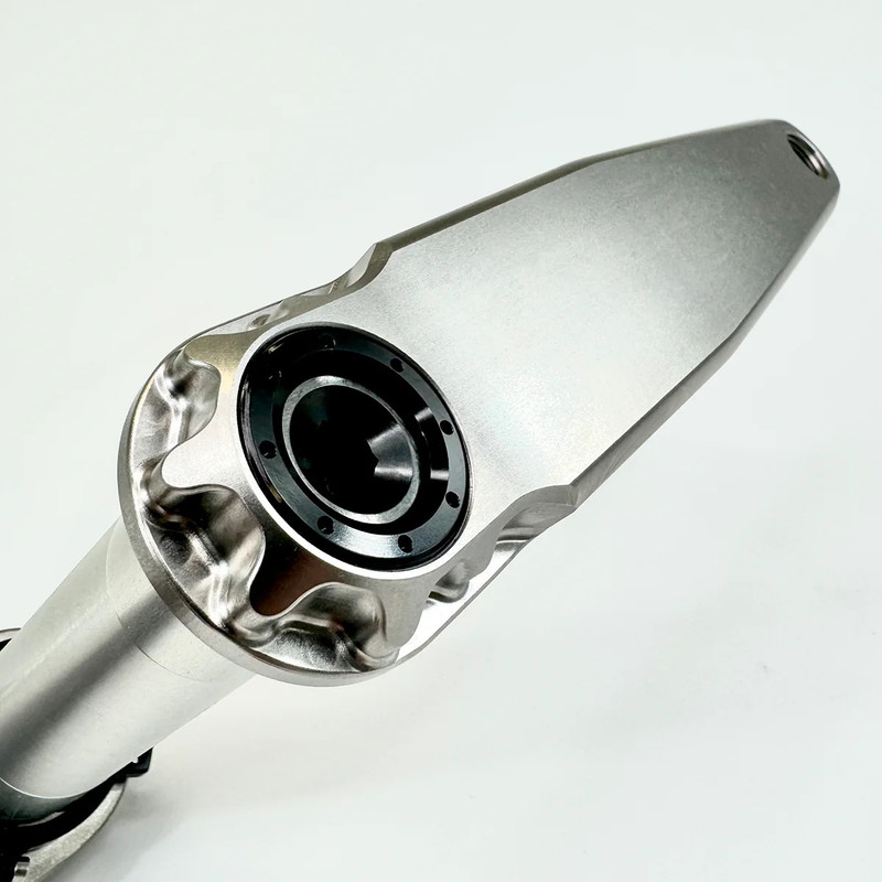 5DEV-Titanium-Cranks-up-close