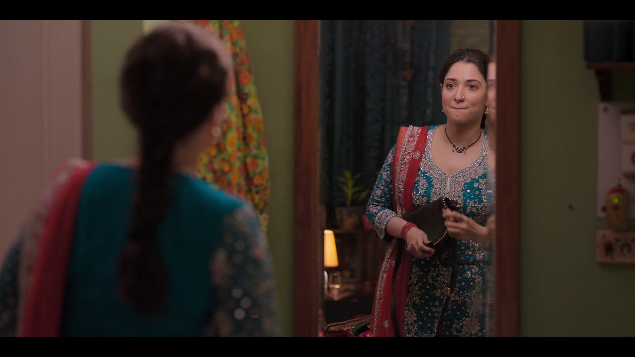 Babli-Bouncer-2022-DSNP-WEB-DL-Hindi-Ta-Te-1080p-x264-AVC-DDP-with-Dolby-Atmos-5-1-ESub-mkv-0002