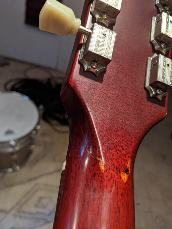 053253-E2-559-F-49-C4-A553-794-B6-B03-B6