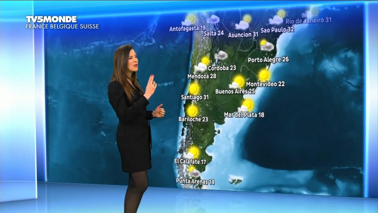 Daniela Prepeliuc 291120.mp4_snapshot_01.11_[2020.11.29_18.53.39]