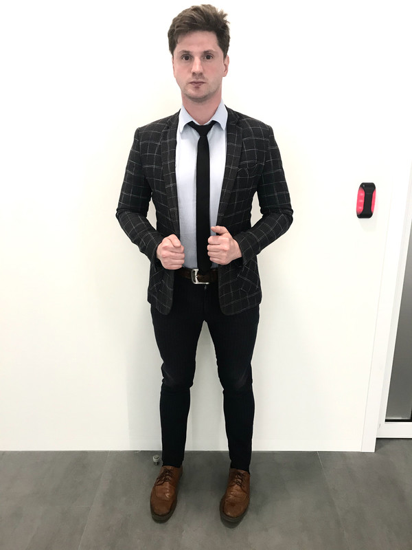 6BA84BB5-2428-46DB-AE57-DBD2E49E1736