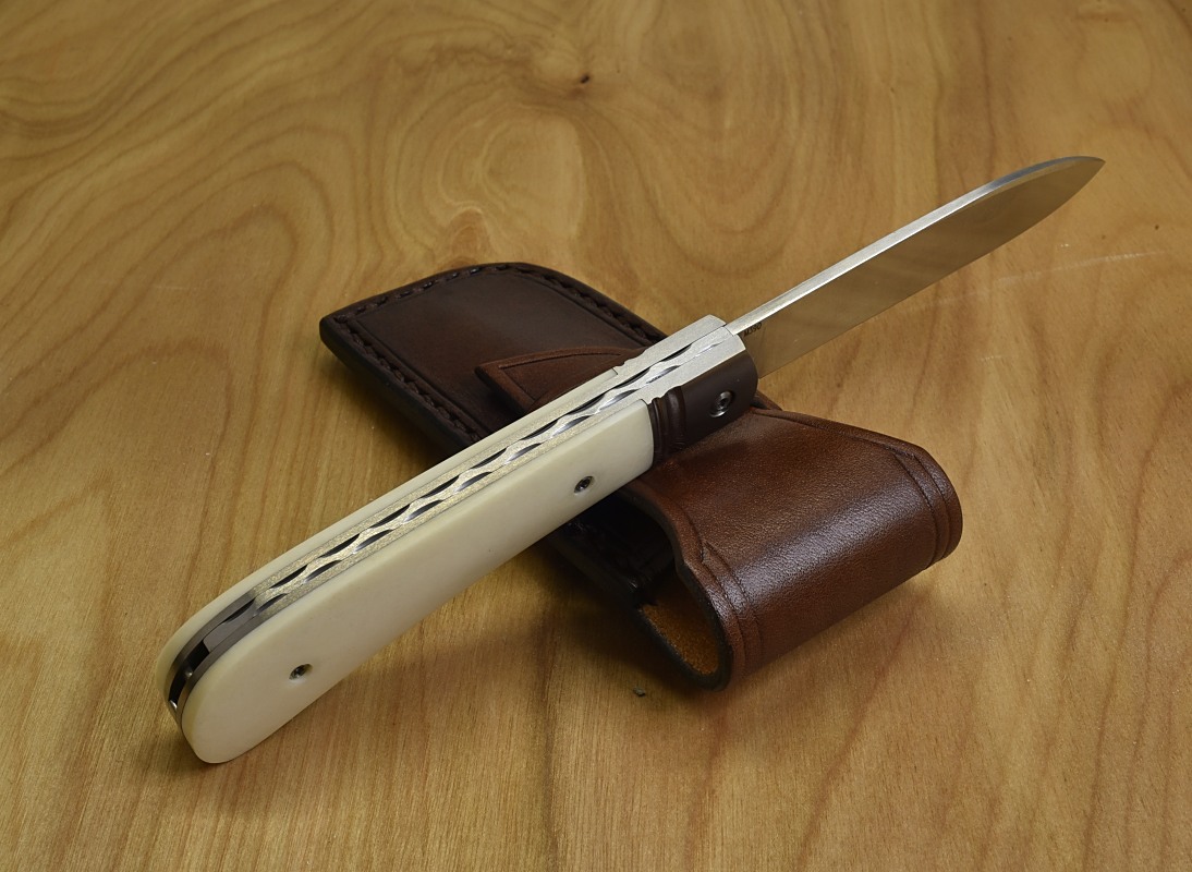 trivisa-bone-m390-b1.jpg