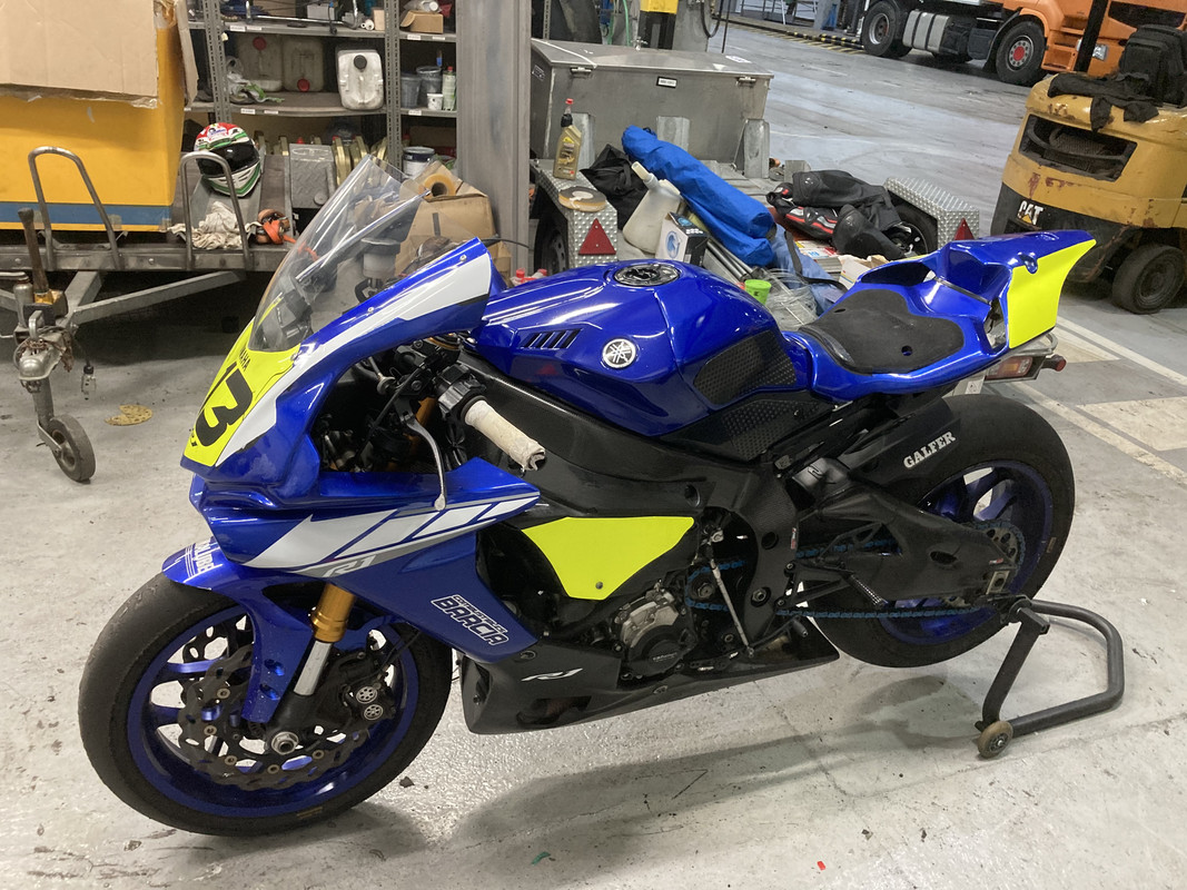 7CF2812E-F3F4-4EEE-80E3-631DD53E5064