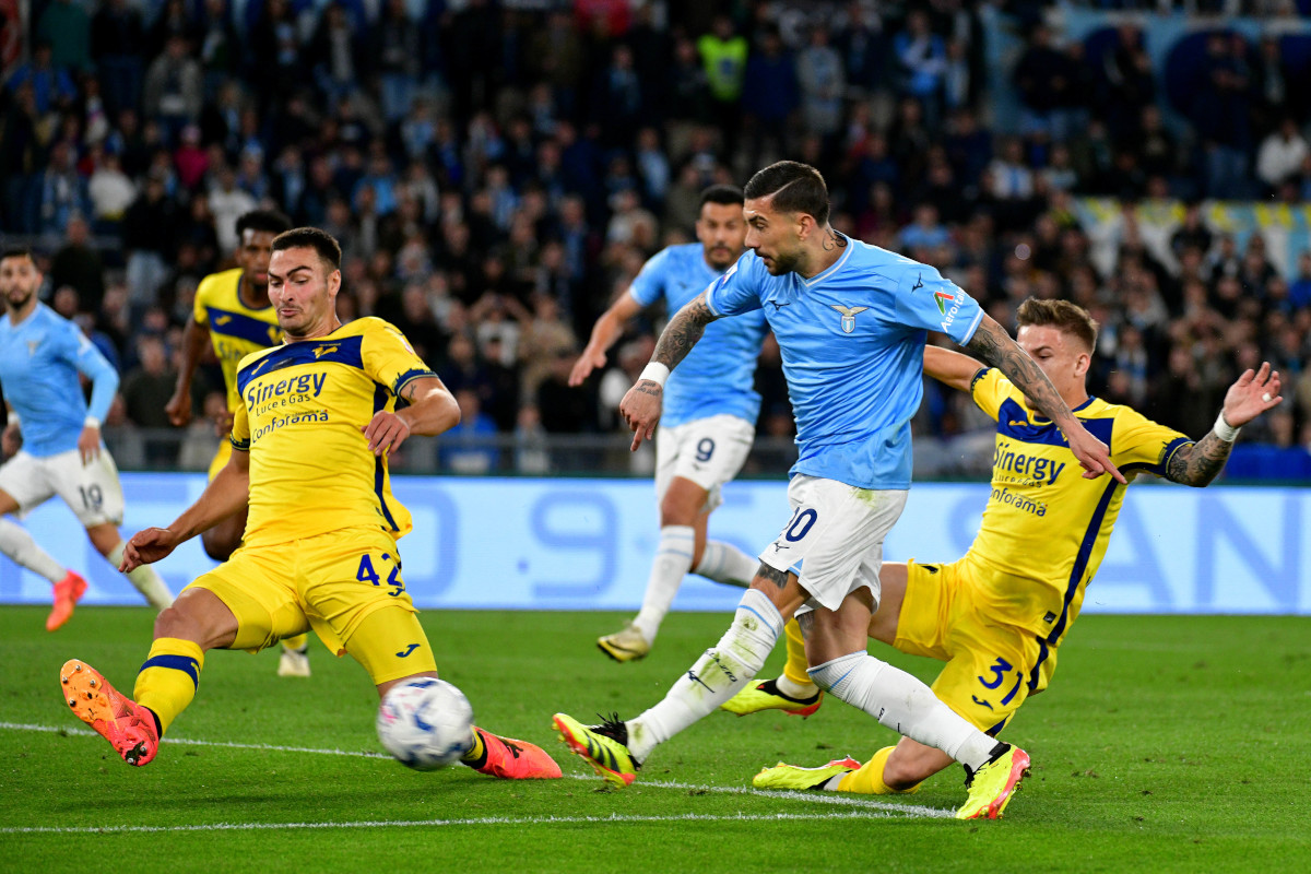 Lazio vs Hellas Verona, 01h45 ngày 01/09