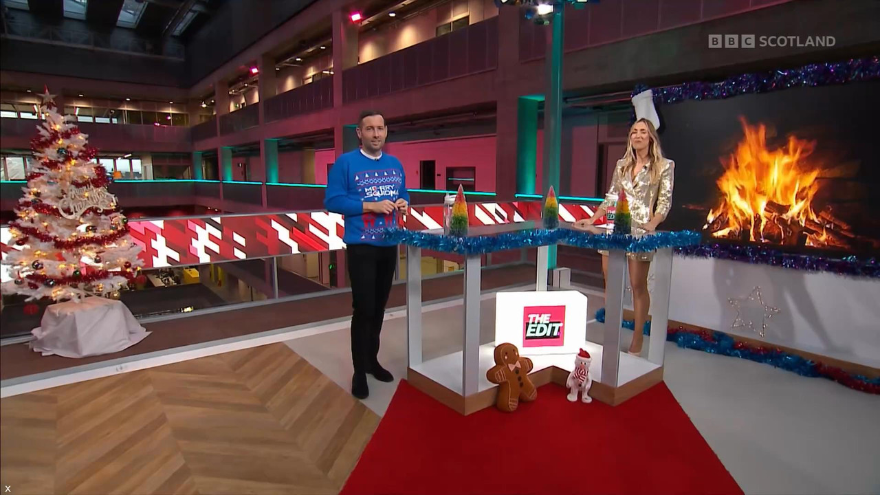 12.25 - 20.00.00 - The Edit Christmas Special. Amy Irons and David Fa....ts_snapshot_34.03_[2021.12.