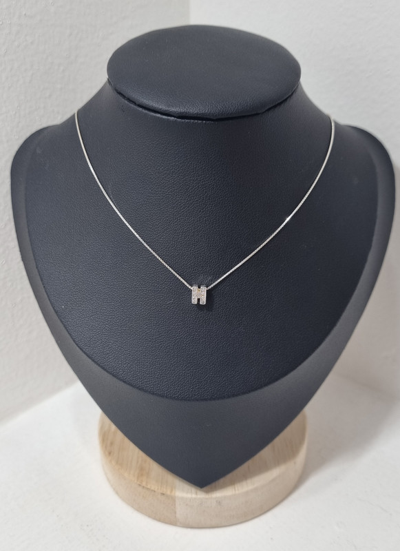 Cadena de inicial H #00024