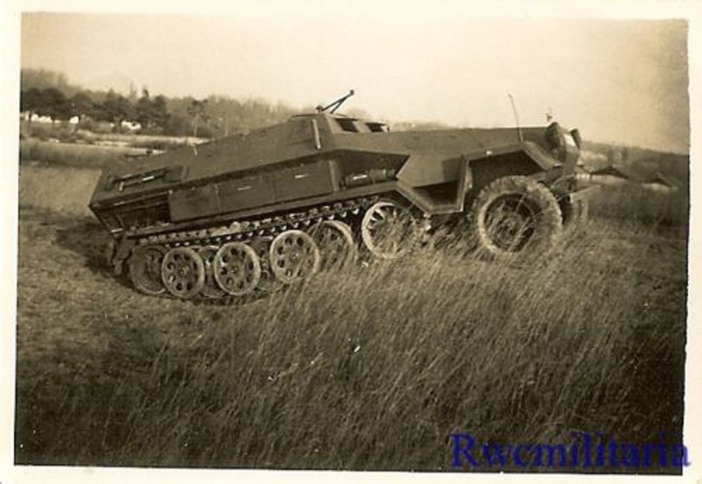 German SdKfz.251 Schützenpanzerwagen Armored Hal
