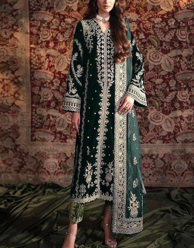 Luxury Heavy Embroidered Velvet Wedding Dress with Emb. Organza Dupatta