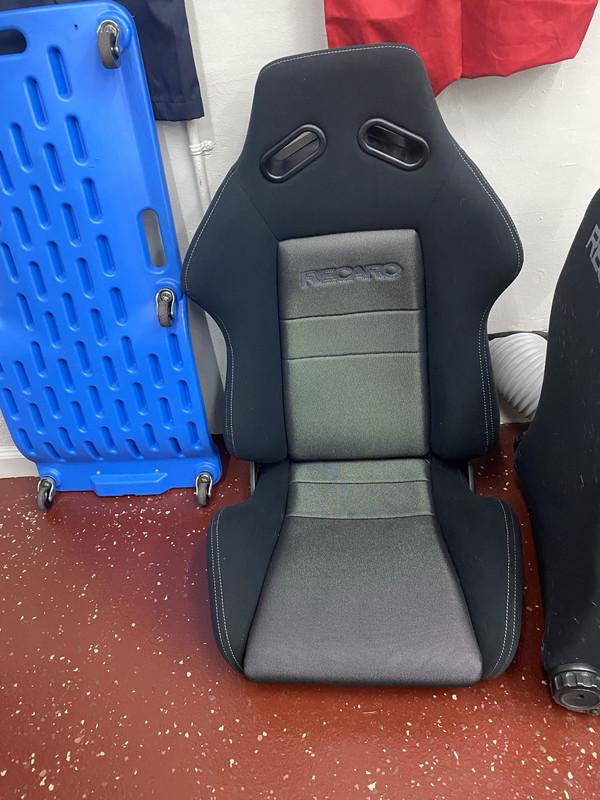 33BF7896-FAB7-4569-A6EF-364AB7EBD7FD