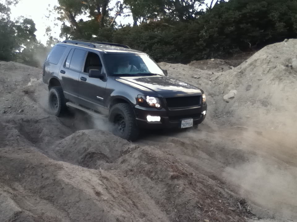Ford Explorer 2 Offroad Tuning