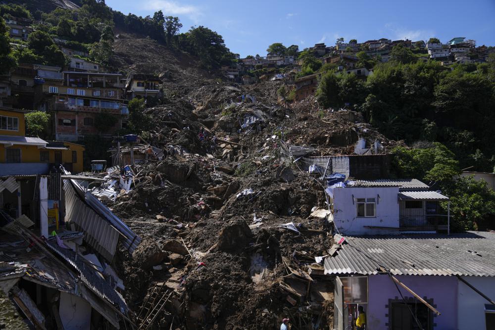 Brasil contabiliza 105 muertos y docenas de desaparecidos tras avalancha de lodo