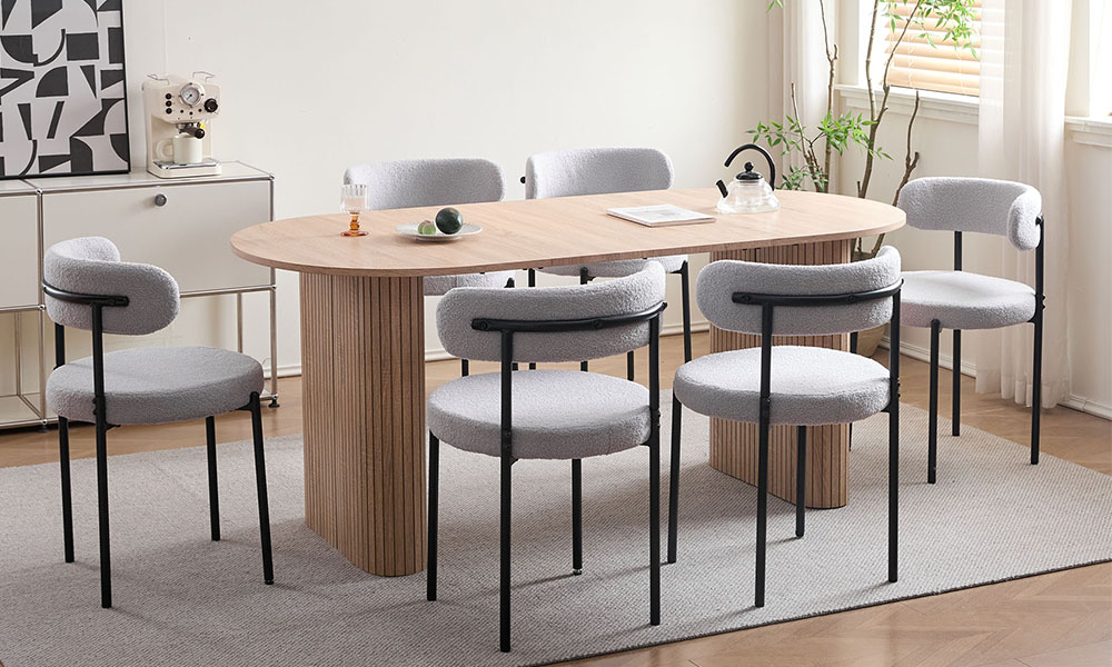 Chaise design intégrée dans différents espaces