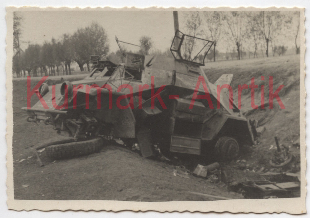 Foto Wehrmacht Polen feldzug Dobrosin Panzer Spähwagen 222 crash