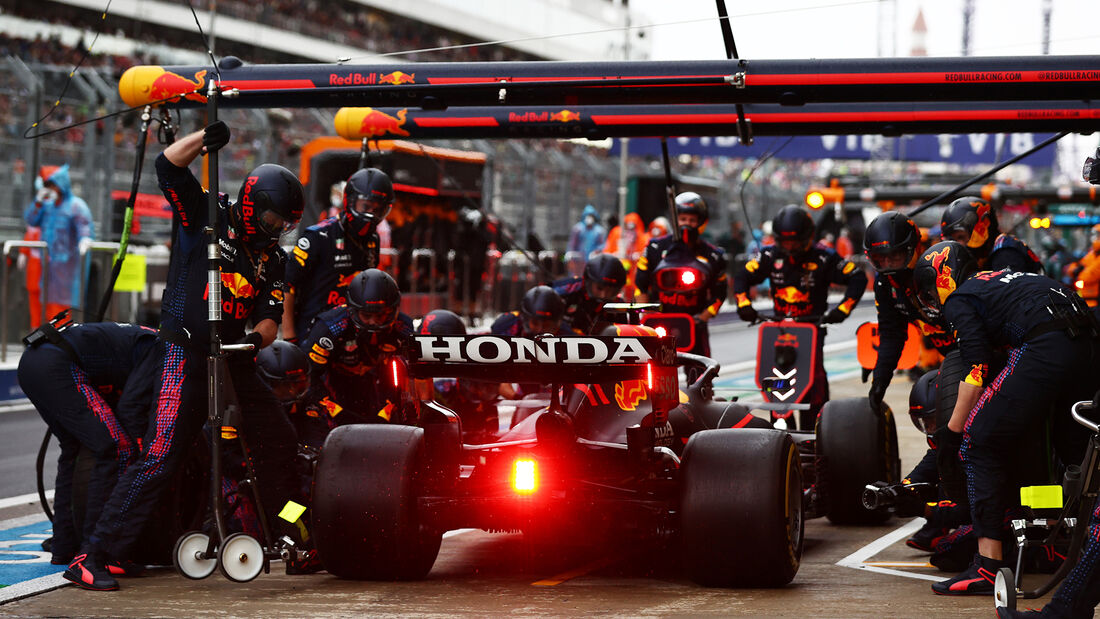 Max-Verstappen-Red-Bull-GP-Russland-2021-Sotschi--169Gallery-20e6558-1835615