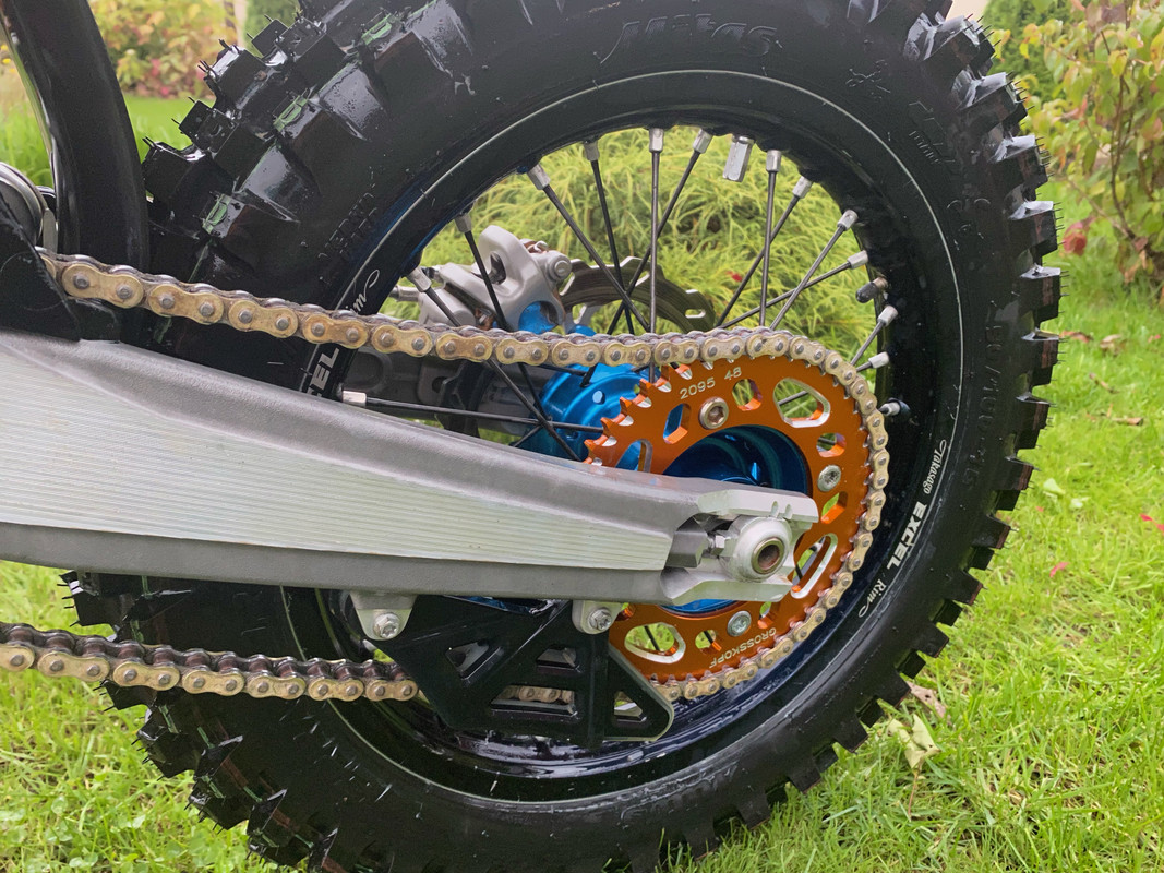 C3E6D557-CEE8-4FB2-BFB6-6D7EF1E410B4