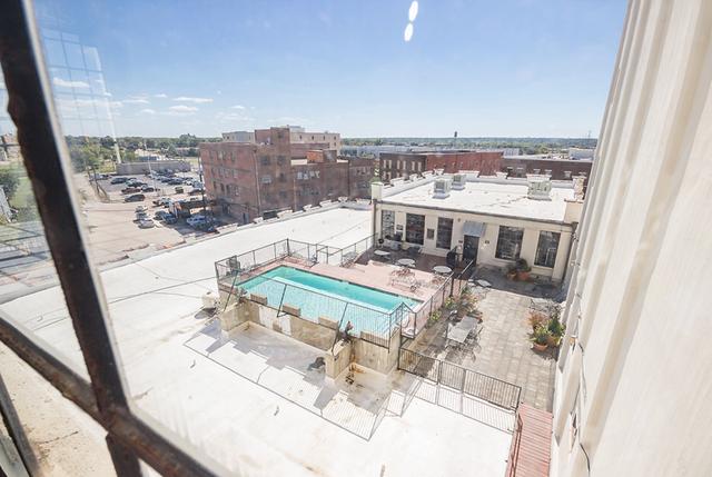 C5B76479-7146-4141-8C8D-EE93AA0515B7