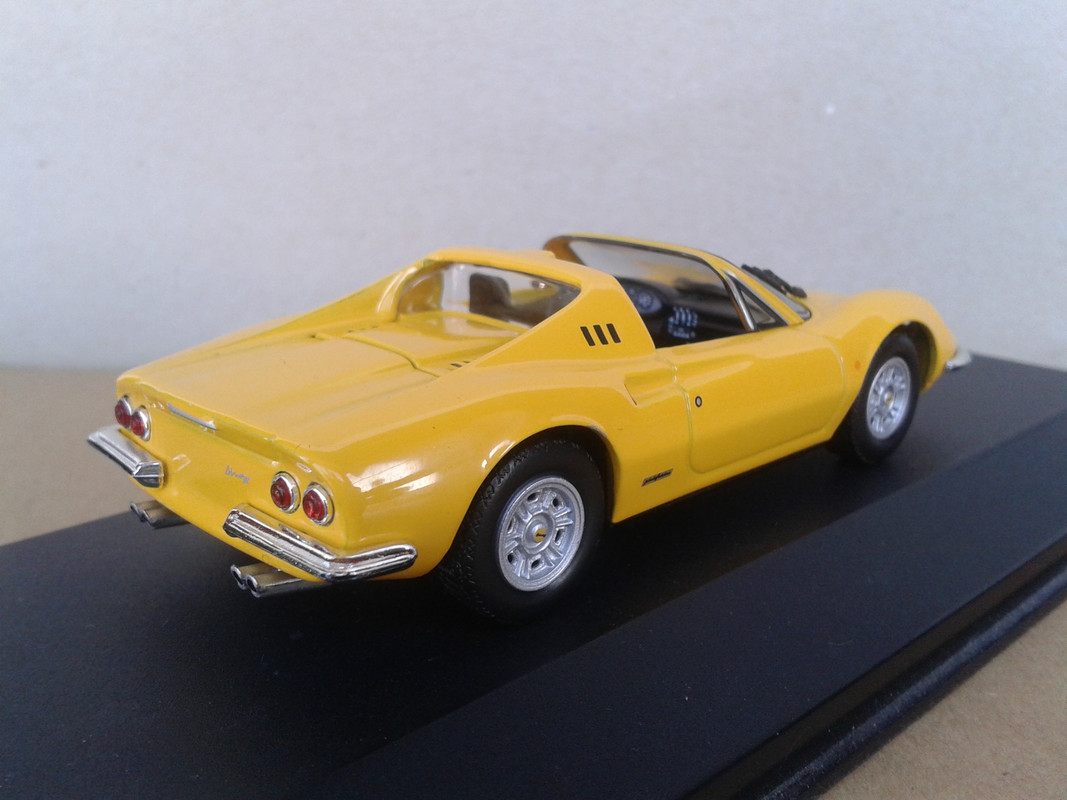 1972 Ferrari Dino 246 GTS (Ixo - nº 7 Ferrari RBA) (4)