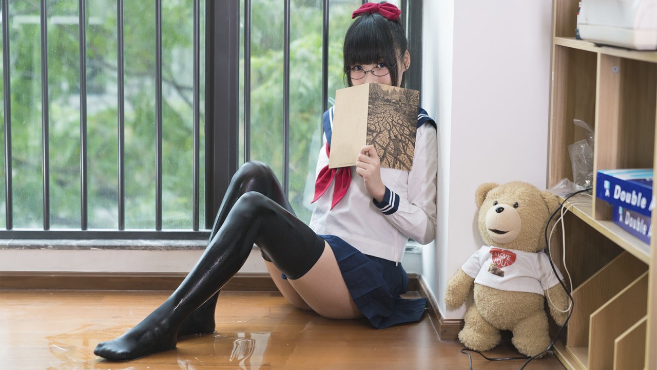 铭 铭 kizami《湿湿的JK》写真，家里湿湿的活力瞬间插图2