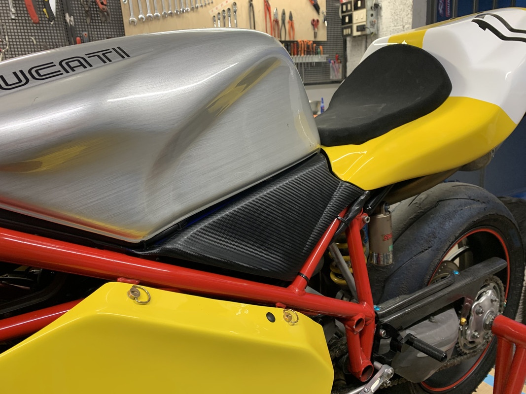 DA5DFF86-ADCA-4E56-91C8-0070B8E6AB13