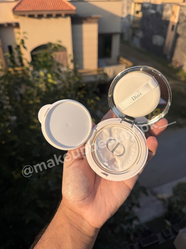 DiorSnow Bloom Perfect Moist Cushion SPF 50+ PA+++ Shade: 010 (Light beige) With Refill included. - image 5