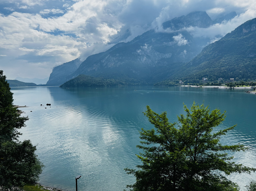 D79C9282-AB61-435D-9D12-46D942B5FBF3