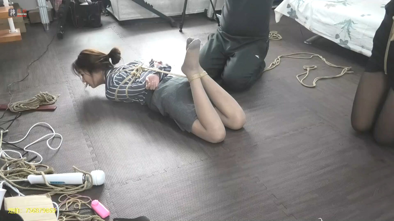 绳之韵 点点、秀儿双人OL捆绑丝袜恋足、TK游戏（上）.mp4_20200205_085458.819