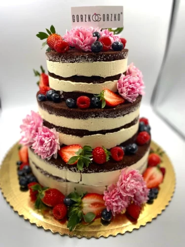 Tort Naked Cake z owocami