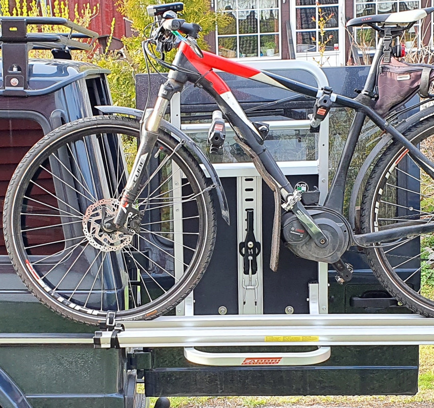 [Linket bilde fra i.postimg.cc]