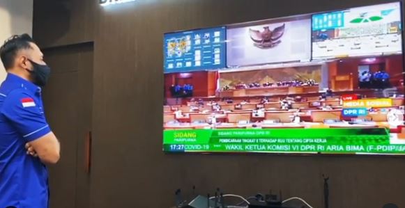 AHY saat menyaksikan Sidang Paripurna DPR