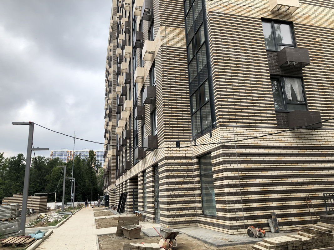 13DF12E4-8DAB-4942-A132-622EB18C5051