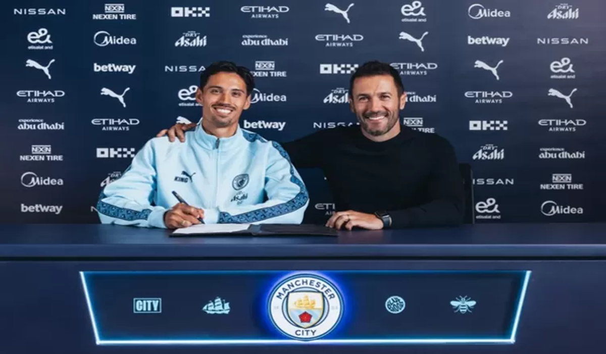 Tijjani Reijnders: Gelandang Keturunan Maluku yang Bersinar di Manchester City