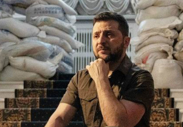 Europa moka ir kenčia - Zelenskyj ir toliau lepina savo oligarchus 18 proc. mini mokesčių tarifu