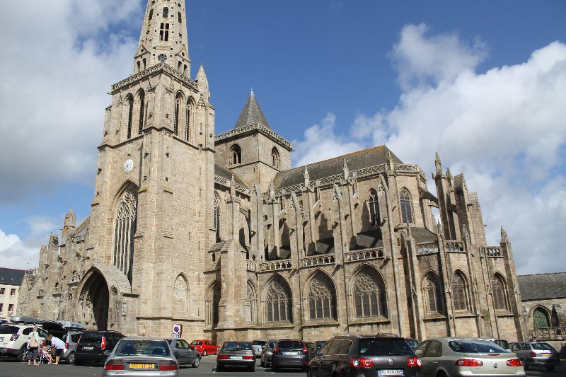 Por Normandía y Bretaña - Blogs de Francia - Día 5: Pleneuf-Costa Granito Rosa-Recintos Parroquiales-Brest (3)