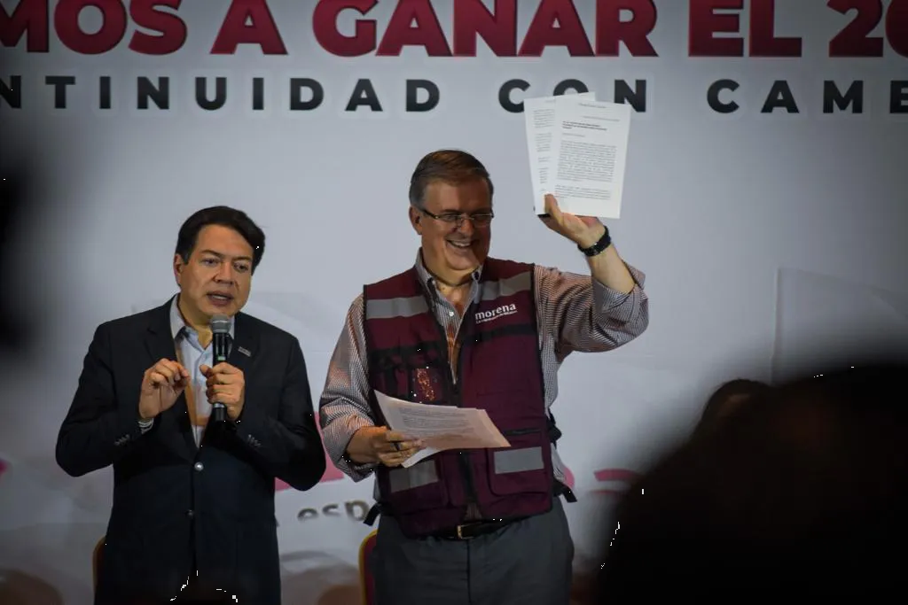 Marcelo Ebrard se registra como aspirante a la candidatura presidencial de Morena