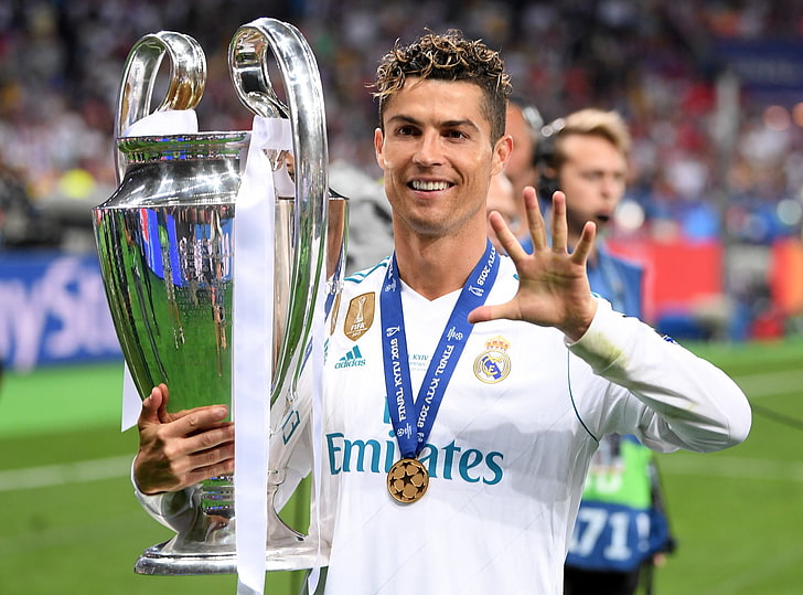 cristiano-ronaldo-kiev-ukraine-uefa-wall