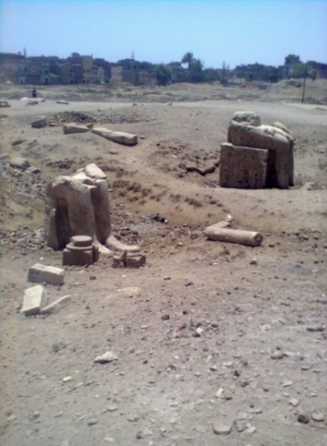 تمثالين لرمسيس الثاني