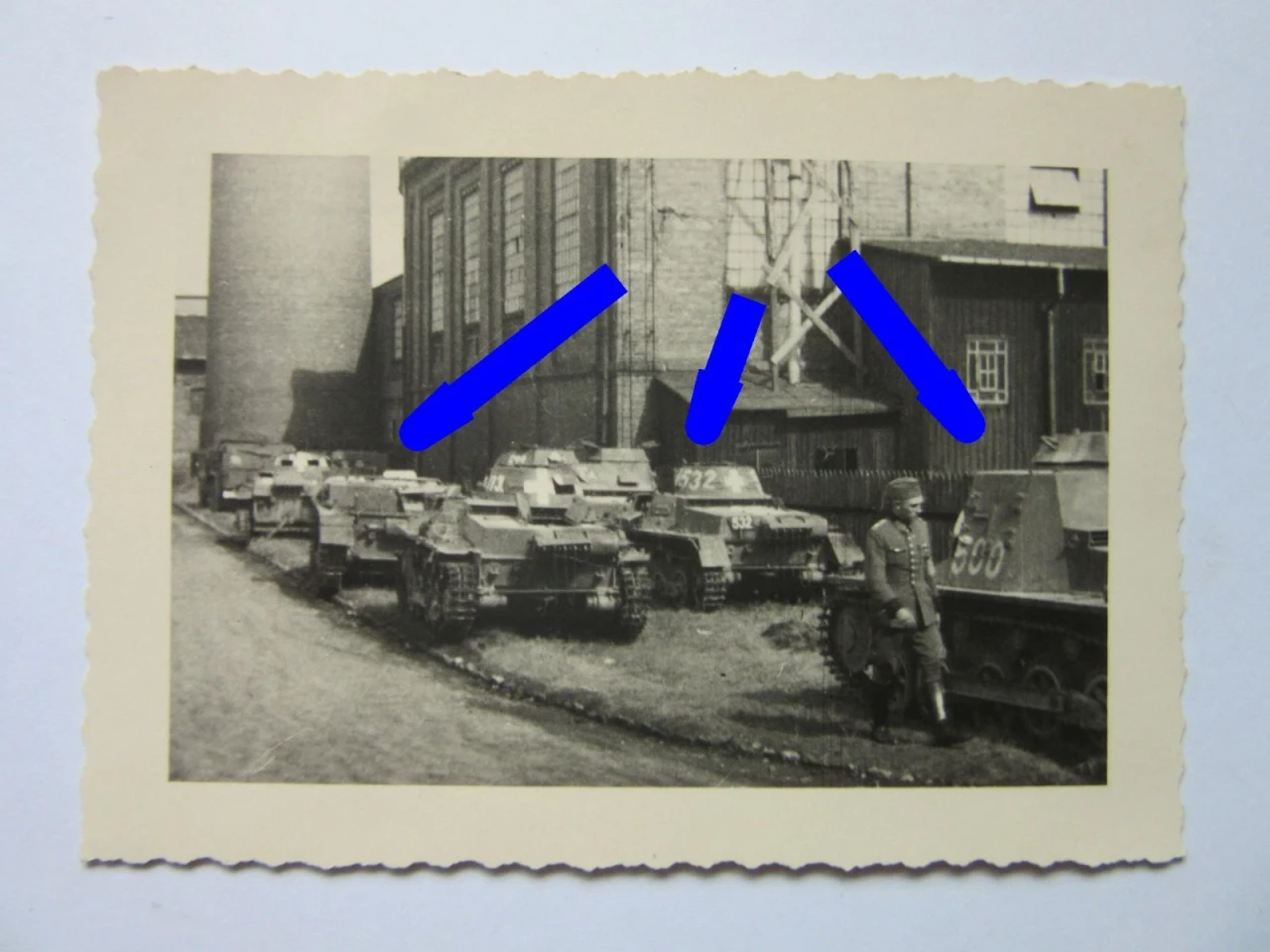 Foto Polen Częstochowa Tschenstochau Fahrzeugpark Schlesien Panzer I Panzer II