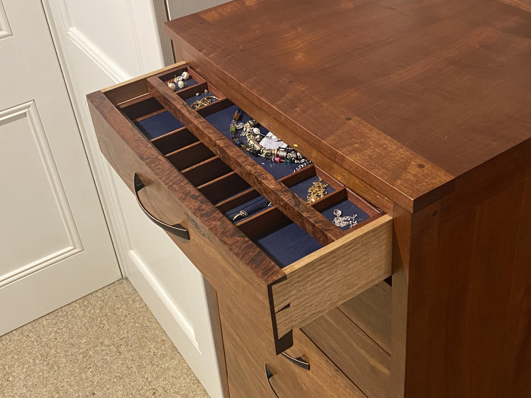 Lingerie_Chest2.jpg