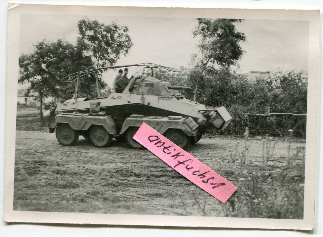 WH-8-Rad-Funk-Schützen-Panzer beim Front-Einsatz in Rußland im 2