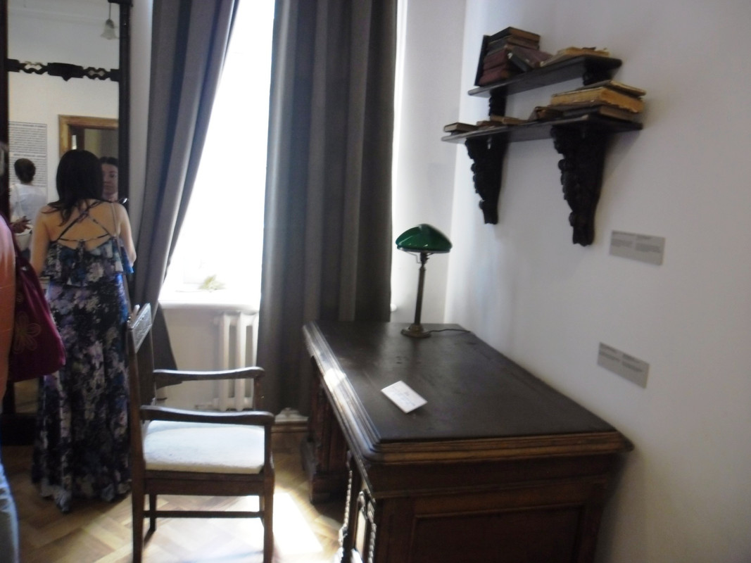 SAM 8933 — Postimages