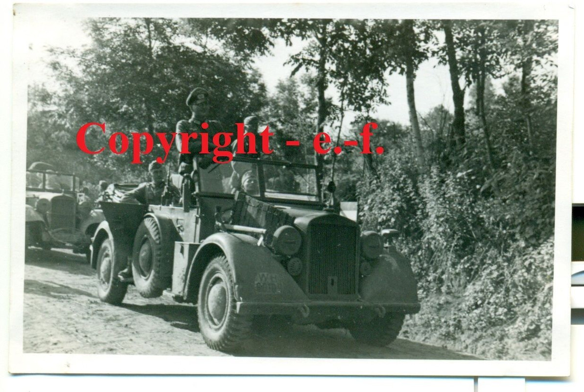 FOTO - FAHRZEUG - KÜBELWAGEN - WAPPEN   STANDER - Kommandeur-Fzg