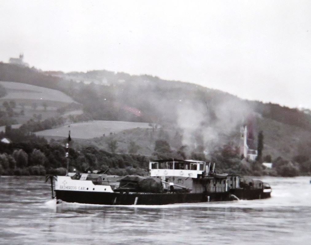 https://i.postimg.cc/hGJFTR24/1920px-AIMG-9141-Erzherzog-Carl-auf-der-Donau-Copy.jpg